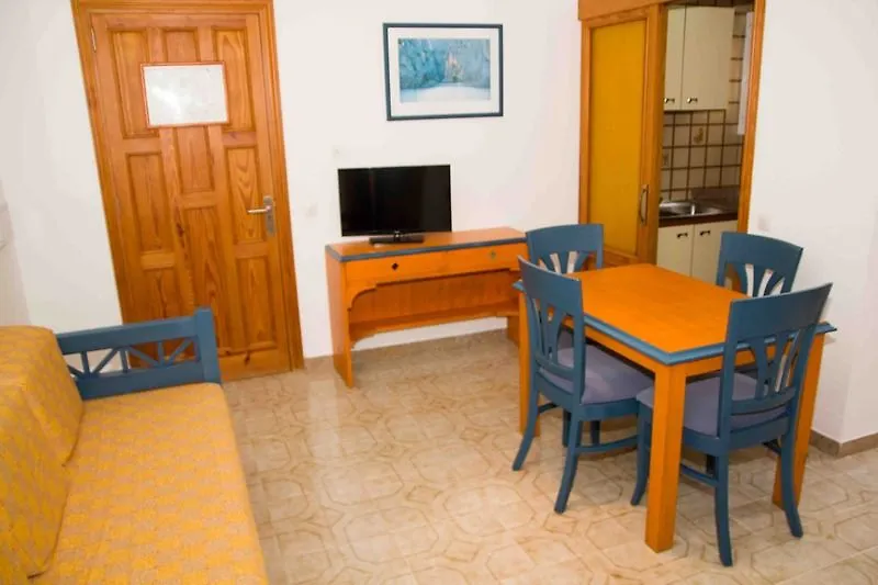 Apts. Charly'S كان بيكافورت فندق