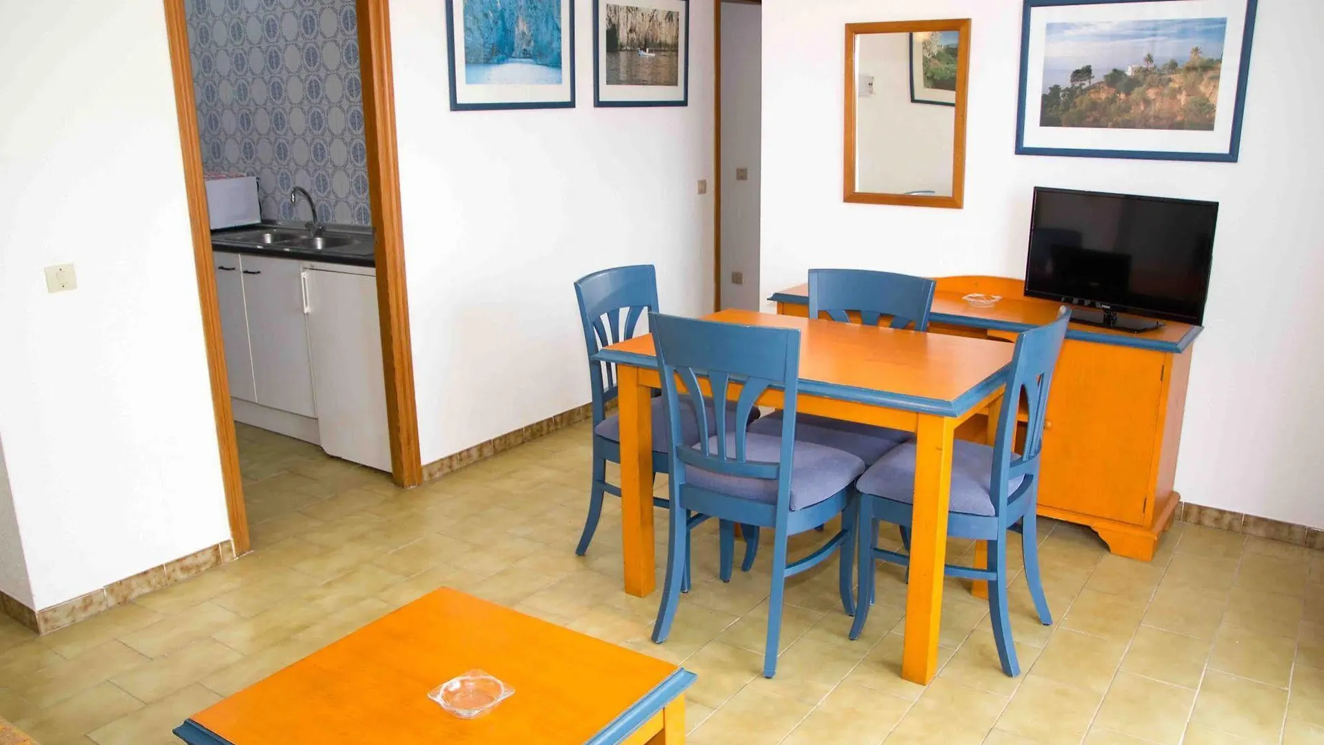 Apts. Charly'S كان بيكافورت فندق